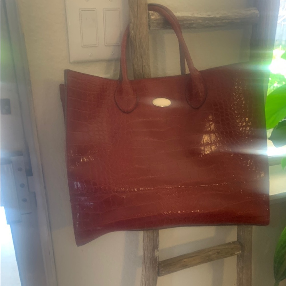 Elegant Red Crocodile-Embossed Tote Bag